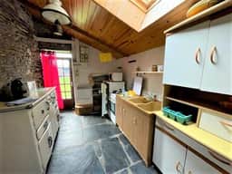 https://media.rightmove.co.uk/property-photo/2472947d0/89617521/2472947d096d059f8236a651c958e8ca.jpeg