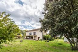 https://media.rightmove.co.uk/property-photo/27778ebe6/92208507/27778ebe6290df7698af3f9ee5fe3482.jpeg