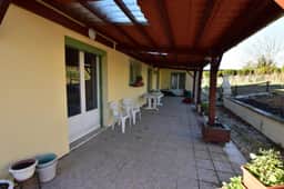 https://media.rightmove.co.uk/property-photo/28cfb5164/94415928/28cfb51643505e0dce899614c5561c8b.jpeg