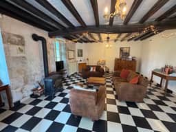 https://media.rightmove.co.uk/property-photo/28e583127/89683218/28e583127ad35990db4ae8697daa4035.jpeg
