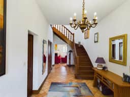 https://media.rightmove.co.uk/property-photo/2f0f4abe7/88038708/2f0f4abe7b87560d267c5d62471e2cc9.jpeg
