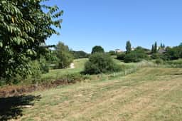 https://media.rightmove.co.uk/property-photo/2f1399de1/94378422/2f1399de1c247a322474400e90a77b0d.jpeg
