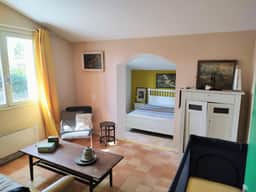https://media.rightmove.co.uk/property-photo/2f4d7c2e0/94381059/2f4d7c2e0c428f5f46d063a964054264.jpeg