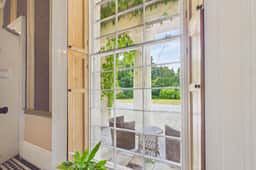 https://media.rightmove.co.uk/property-photo/2ff579a2b/90141648/2ff579a2b11bd12ee13dd083b911c461.jpeg