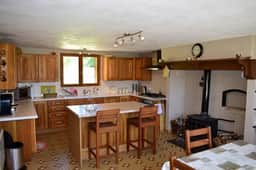 https://media.rightmove.co.uk/property-photo/3310718b0/91858410/3310718b031efab3838d43db1067e4ae.jpeg