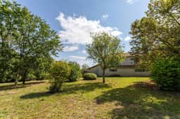 https://media.rightmove.co.uk/property-photo/33922d687/93870567/33922d687b595ecf56b120ecc01d8ea6.jpeg