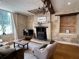 https://media.rightmove.co.uk/property-photo/343d9ba30/89683218/343d9ba3069fc73f37a0b9b157d7c5c2.jpeg