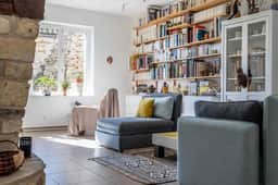 https://media.rightmove.co.uk/property-photo/3b0713c08/92213139/3b0713c086ccc13e9daf4301142c4fd4.jpeg