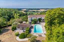 https://media.rightmove.co.uk/property-photo/41e364cf3/92208372/41e364cf38a9a8fa4f909ce920318241.jpeg