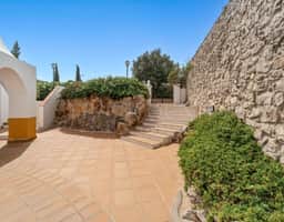 https://media.rightmove.co.uk/property-photo/495b12487/92022303/495b12487667f6b8c75e6a79bfef9b5c.jpeg