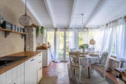 https://media.rightmove.co.uk/property-photo/4d0af7d15/92208597/4d0af7d15d383a6b5f4d8a876c537558.jpeg