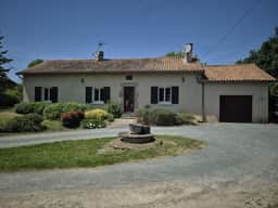 https://media.rightmove.co.uk/property-photo/525feceeb/89669118/525feceeb2094e3c847f73486bf202f5.jpeg