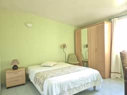 https://media.rightmove.co.uk/property-photo/54ce58453/92628831/54ce584533bae3479f8cc38bb9638ce2.jpeg