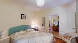 https://media.rightmove.co.uk/property-photo/565d86efb/89613354/565d86efb0832f69e451553f46437346.jpeg