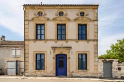 https://media.rightmove.co.uk/property-photo/59149cde7/90950085/59149cde7ee11ad0e369080b7b1f4c21.jpeg