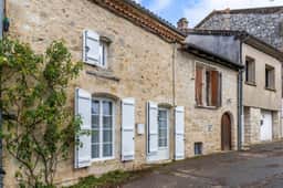 https://media.rightmove.co.uk/property-photo/596a9bf89/92208459/596a9bf89fbaebf2c123e5764f35d3ce.jpeg
