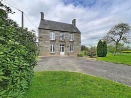 https://media.rightmove.co.uk/property-photo/5d5b69e10/89470995/5d5b69e106e161f8781cfbffb821ad31.jpeg