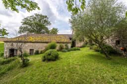 https://media.rightmove.co.uk/property-photo/5e619c5b2/92208612/5e619c5b23dfdd14d9f62c55ef694a01.jpeg