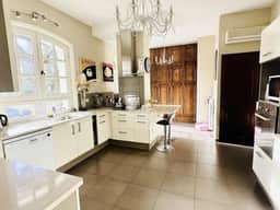 https://media.rightmove.co.uk/property-photo/606e57636/88038708/606e57636ae98f33d844ea594bbd7737.jpeg