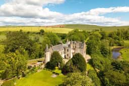 https://media.rightmove.co.uk/property-photo/632a028c8/90912483/632a028c81d558a4150d77cbbe214166.jpeg