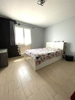 https://media.rightmove.co.uk/property-photo/659c8476e/89688075/659c8476ed42909dbb836c2172f778f1.jpeg