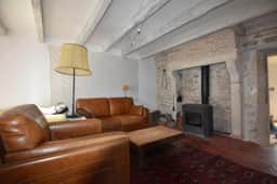 https://media.rightmove.co.uk/property-photo/676914e5a/94381221/676914e5a66aa0217f0cfae4e92735c7.jpeg