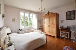 https://media.rightmove.co.uk/property-photo/6a6ea58cd/94380996/6a6ea58cdc489cab459fb3ec677d7654.jpeg