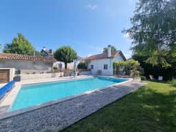 https://media.rightmove.co.uk/property-photo/6e787ee2d/89683218/6e787ee2d02fb2c1d798c7e61a31389a.jpeg