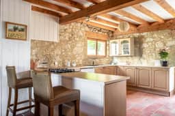 https://media.rightmove.co.uk/property-photo/7285d4c18/92208561/7285d4c1822d50140356538ef6ae41a6.jpeg