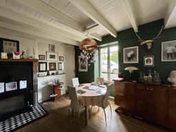 https://media.rightmove.co.uk/property-photo/738204c12/89554704/738204c128fa71b5b2cf60c3a9e27267.jpeg