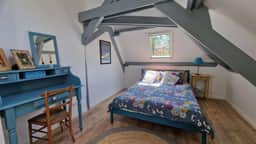 https://media.rightmove.co.uk/property-photo/78f00a855/93599916/78f00a855c4659023d6b552693d3cc1a.jpeg