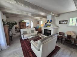 https://media.rightmove.co.uk/property-photo/7c7f3b68e/175005395/7c7f3b68e1edf57dd2ea5f11dedcc73c.jpeg