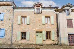 https://media.rightmove.co.uk/property-photo/7c88e9a42/92208564/7c88e9a42b7955774857ef14bdfeb68f.jpeg