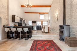 https://media.rightmove.co.uk/property-photo/7d442f252/92184354/7d442f2526dbf42941f82a0a521c9a6e.jpeg
