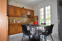 https://media.rightmove.co.uk/property-photo/7e98a96b7/94896831/7e98a96b728ea795b0ac28ea65f7bff3.jpeg