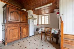 https://media.rightmove.co.uk/property-photo/7f7926371/92208387/7f7926371464ee6c36db751708cc7f55.jpeg