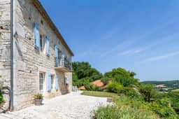 https://media.rightmove.co.uk/property-photo/825b2867a/92184363/825b2867a5ee5f7cfaf41de019dd9aa9.jpeg
