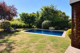 https://media.rightmove.co.uk/property-photo/830918ae7/93898602/830918ae7c03e8654d47e8341ad53b71.jpeg