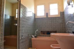 https://media.rightmove.co.uk/property-photo/8b7c8f009/94381143/8b7c8f009a7fa35f2a5a926bce11727b.jpeg
