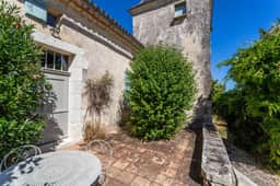 https://media.rightmove.co.uk/property-photo/8bc70fe11/91531836/8bc70fe1195b9c25e5882f0fe33b5393.jpeg
