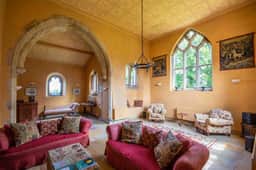https://media.rightmove.co.uk/property-photo/947ac62ea/91058502/947ac62ea72a04dbc830ec61d5194cb1.jpeg