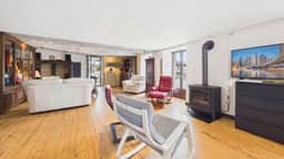 https://media.rightmove.co.uk/property-photo/99c35a51d/89495982/99c35a51d74b8a8cfead4334b8b863a1.jpeg