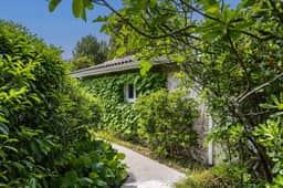 https://media.rightmove.co.uk/property-photo/9bd027a14/93898608/9bd027a14f5deb2807ec0c10e13087f0.jpeg