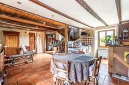 https://media.rightmove.co.uk/property-photo/a145ac062/92208507/a145ac06291c821c6581cd5085c2bf6b.jpeg