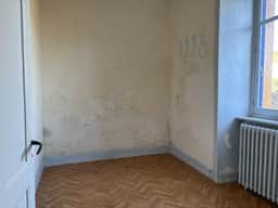 https://media.rightmove.co.uk/property-photo/a3c399663/91772484/a3c399663fa21869225478874fcce936.jpeg