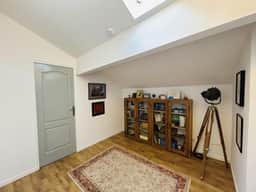 https://media.rightmove.co.uk/property-photo/a9021980c/89554779/a9021980cf20a90537781ac6d9b8beeb.jpeg