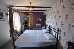 https://media.rightmove.co.uk/property-photo/aa5aa63d5/94381113/aa5aa63d583908379e8816f390d68664.jpeg
