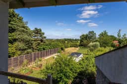 https://media.rightmove.co.uk/property-photo/aba322796/92208648/aba322796dbb8040714bf8d83eed877b.jpeg