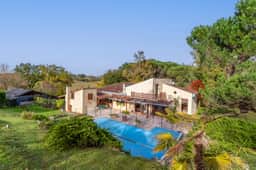 https://media.rightmove.co.uk/property-photo/b4bc625ed/92208468/b4bc625ed03c843b98a1e23b818cc21c.jpeg