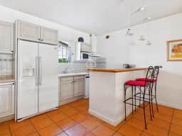 https://media.rightmove.co.uk/property-photo/b7ab4c369/93722160/b7ab4c369dfea0264aa0825876934312.jpeg